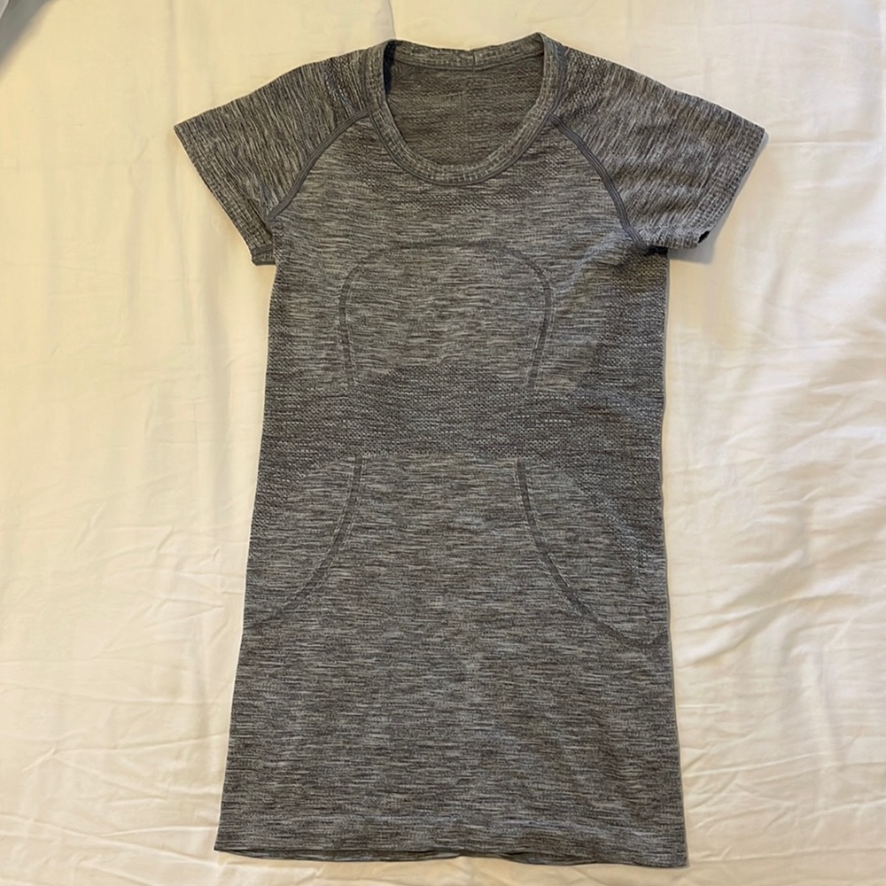 Swiftly Tech Short-Sleeve Shirt